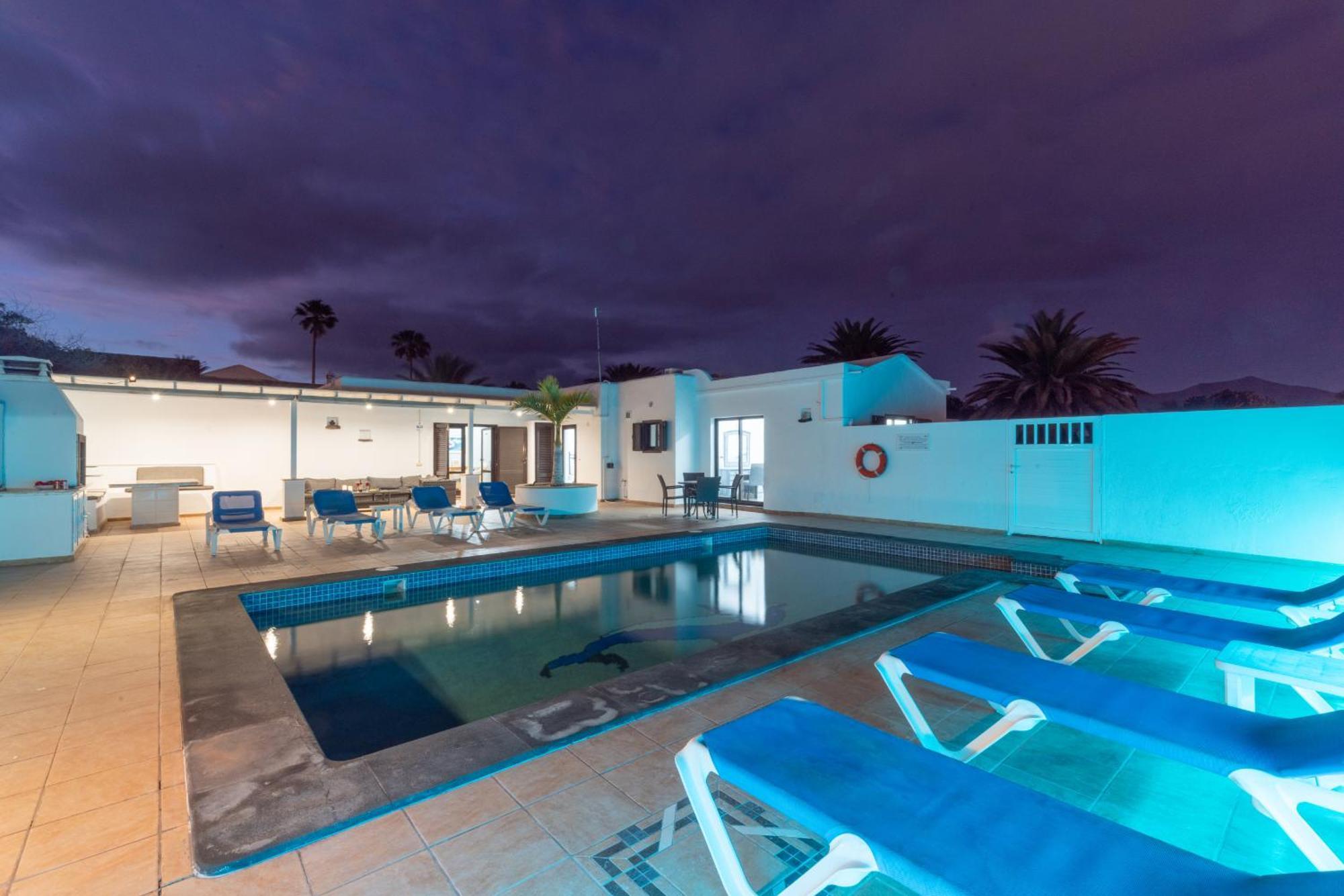 פלאיה בלנקה Villa Michelle - Lh114 By Villas Now Ltd מראה חיצוני תמונה